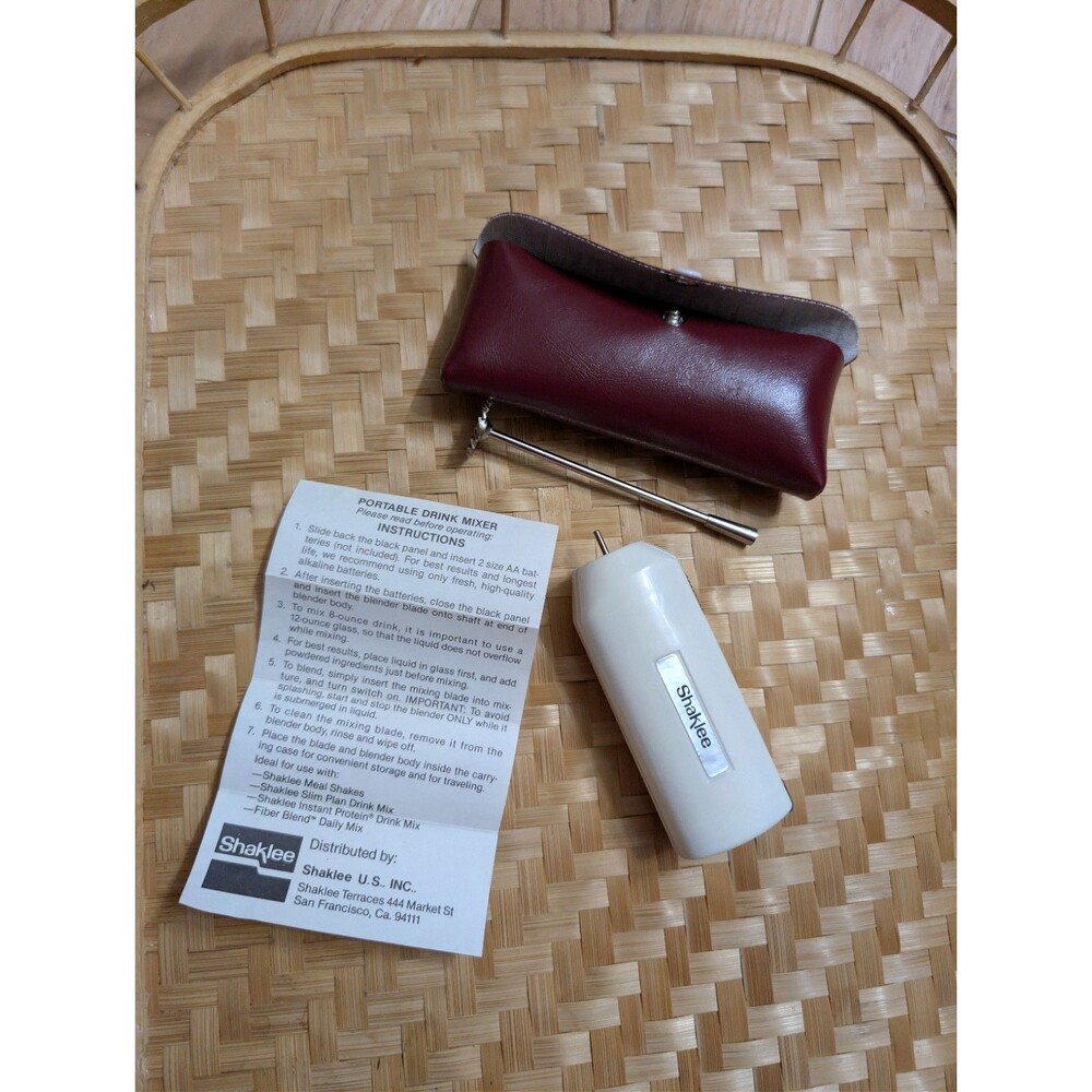 Vintage Shaklee Portable Drink Mixer 8oz Personal Size Handheld W/Case